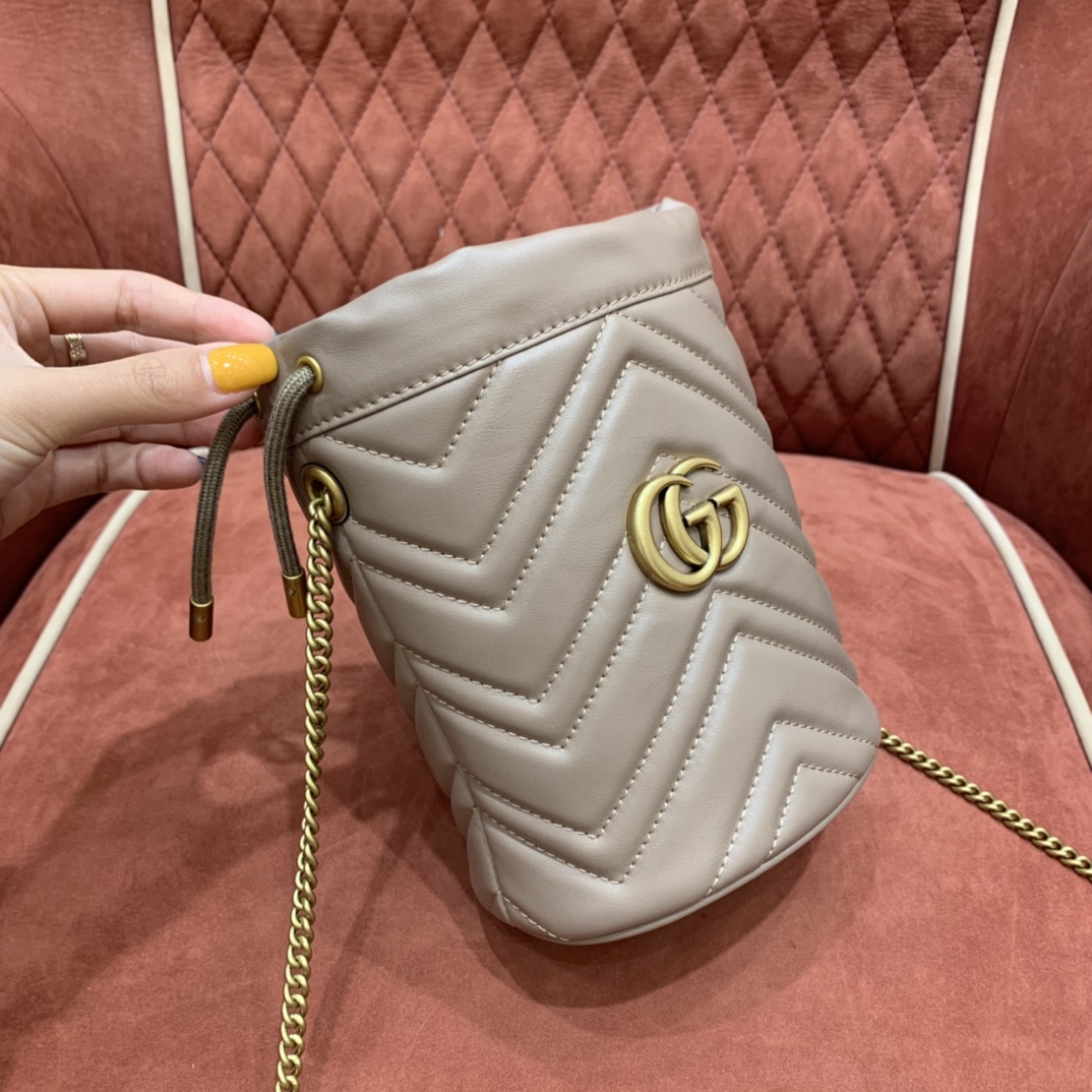 𝙂𝙪𝙘𝙘𝙞 𝙢𝙖𝙧𝙢𝙤𝙣𝙩