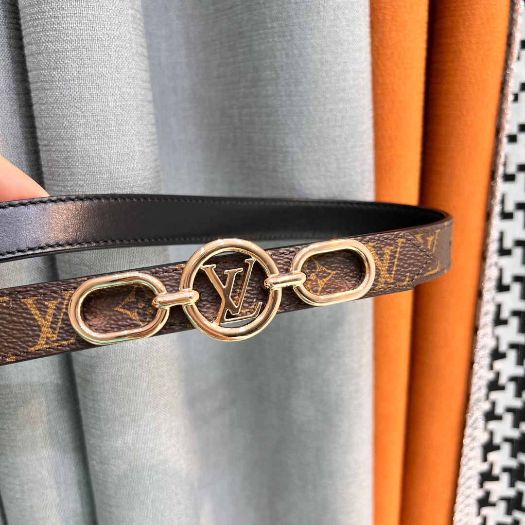 LV Diamond Plug Outlet