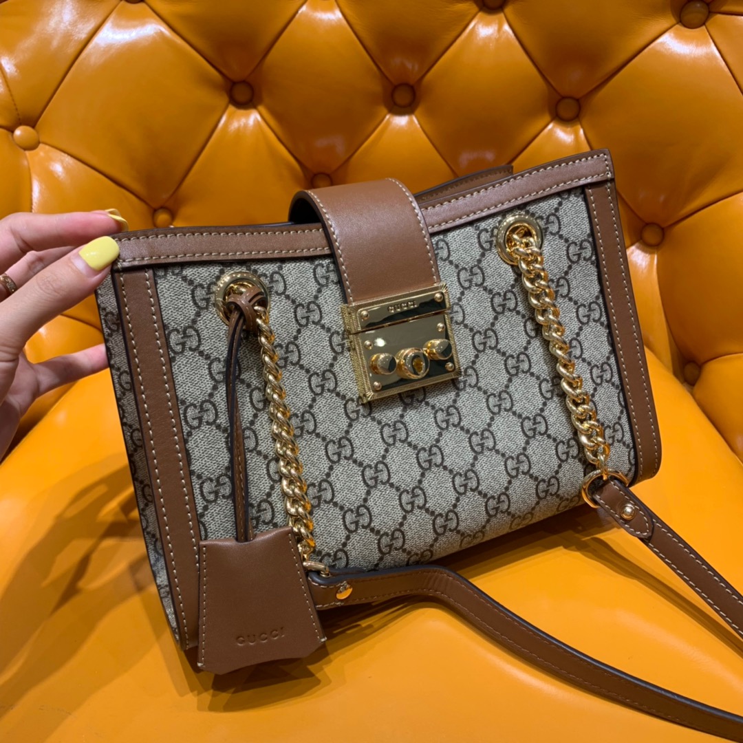 𝐆𝐮𝐜𝐜𝐢 𝐩𝐚𝐝𝐥𝐨𝐜𝐤