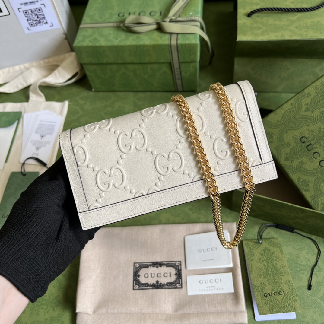 Gucci Leather clutch