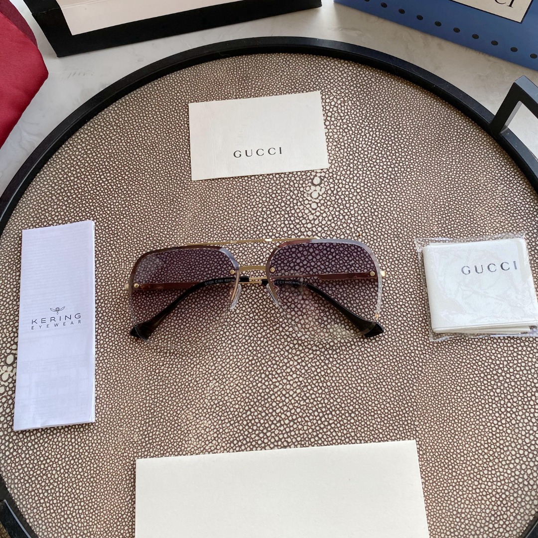 GUCCI SUNGLASSES