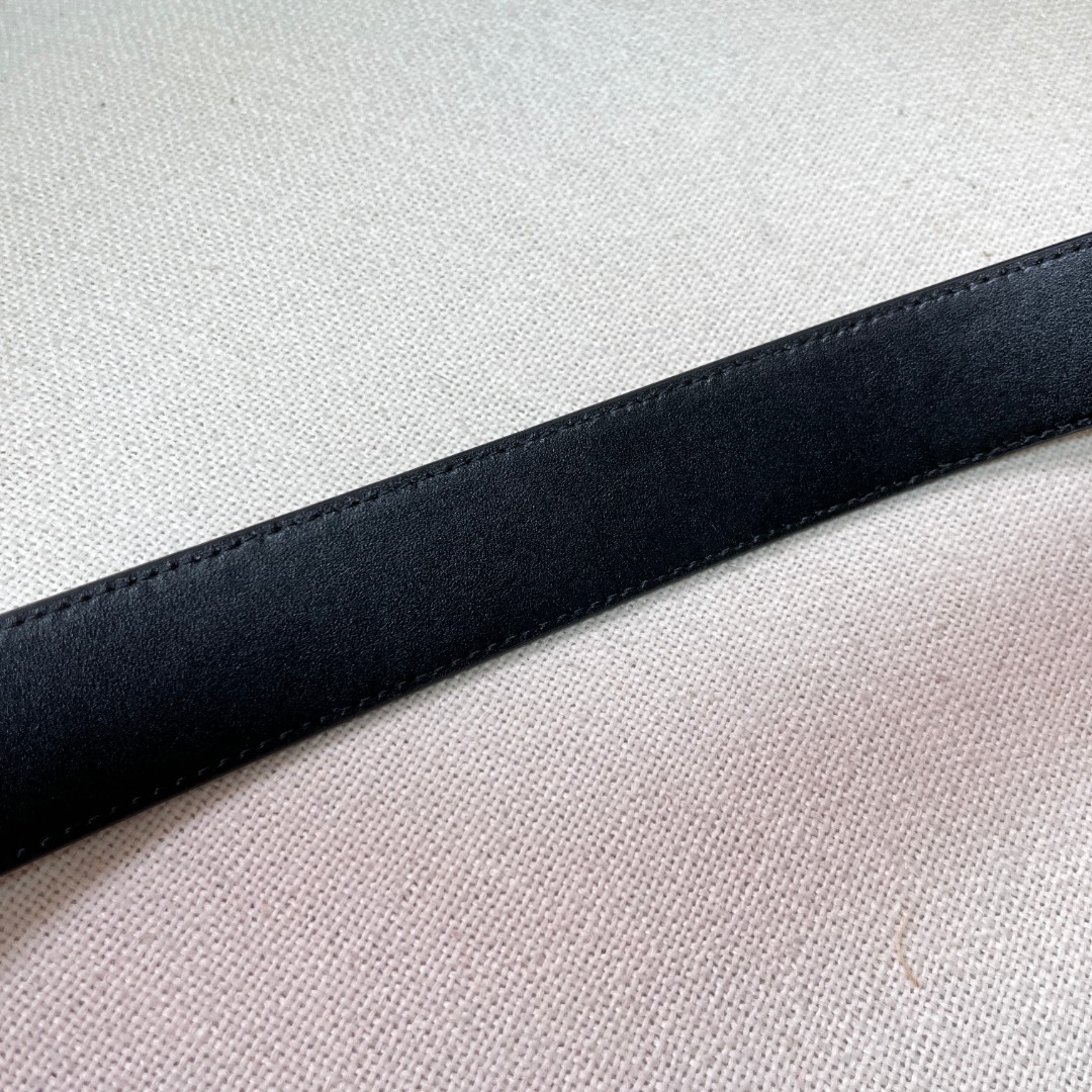 Square G reversible leather belt