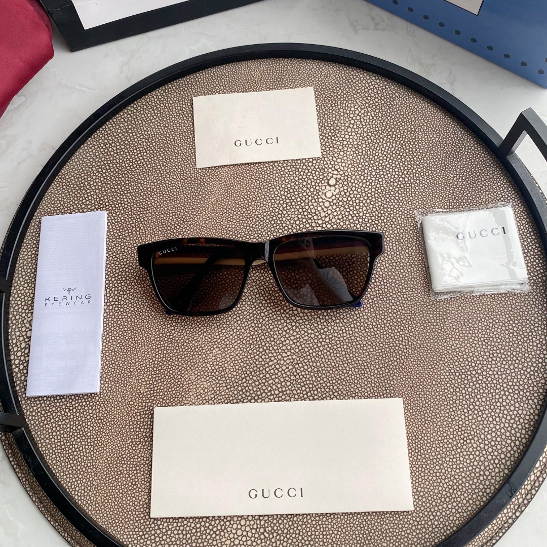 Gucci classic sunglasses