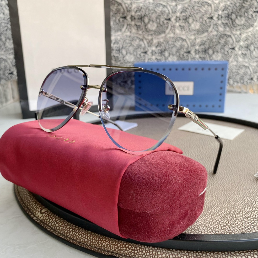 GUCCI SUNGLASSES