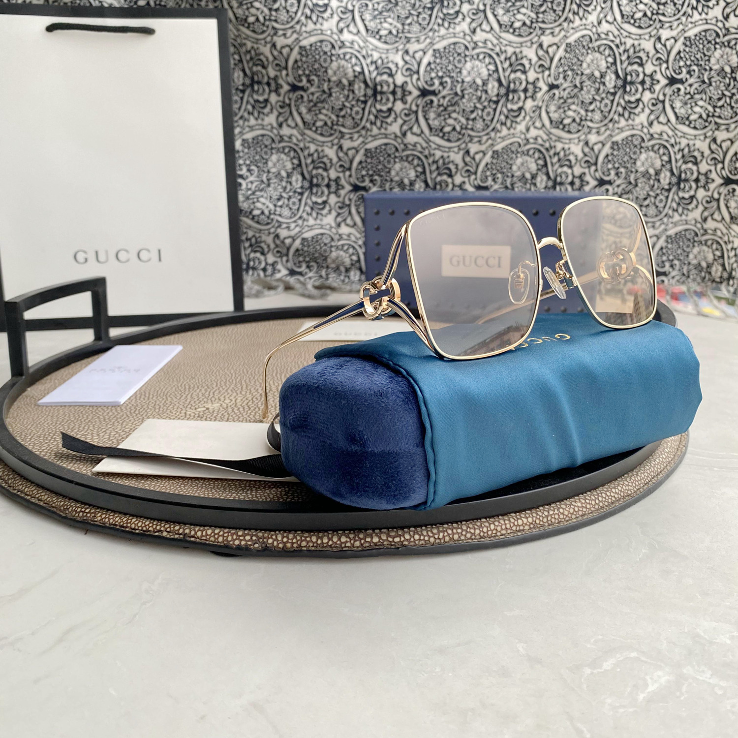 GUCCI SUNGLASSES