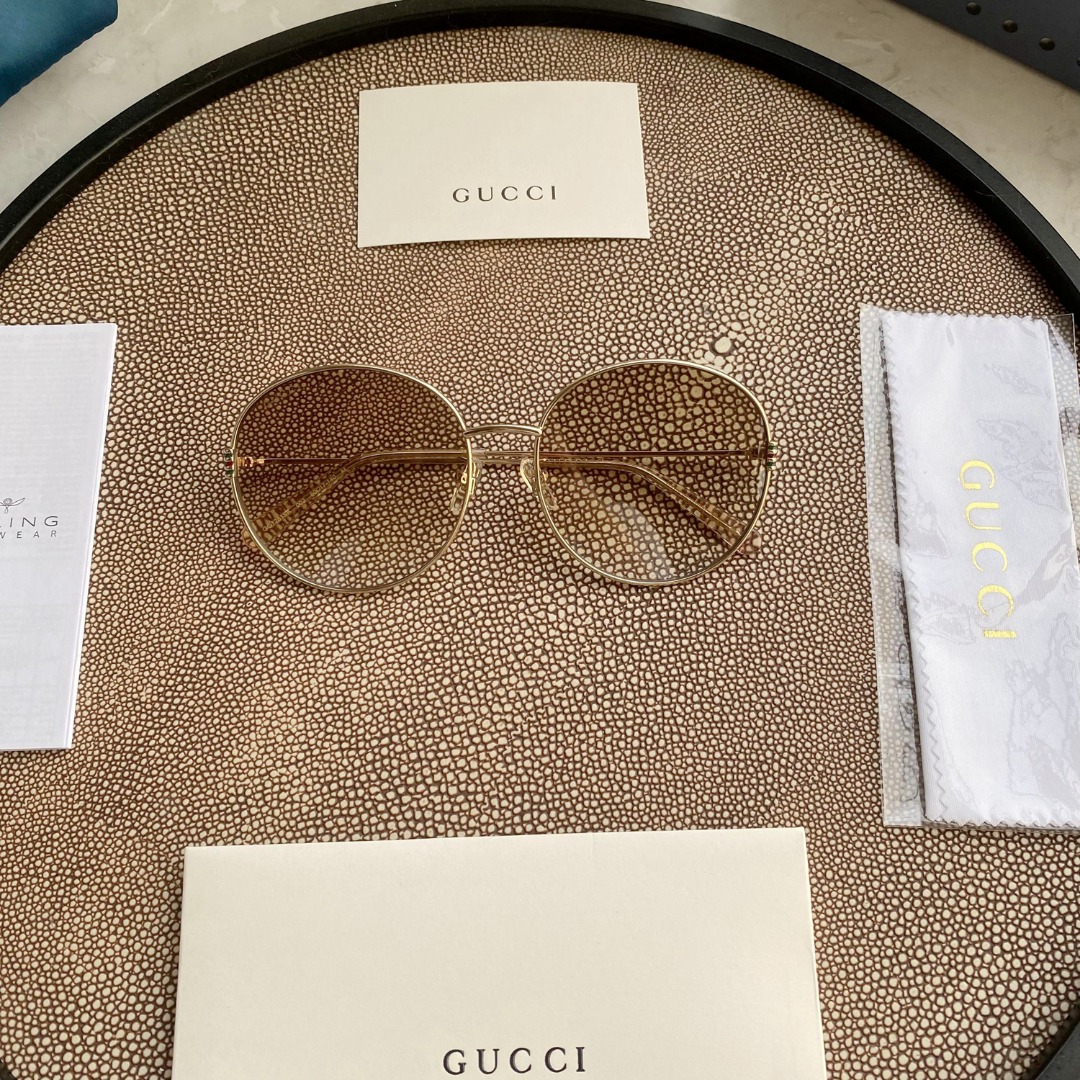 GG1336O Gold Oval Stainless Steel Frame