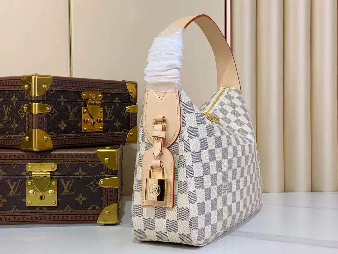 Louis Vuitton Slouchy PM