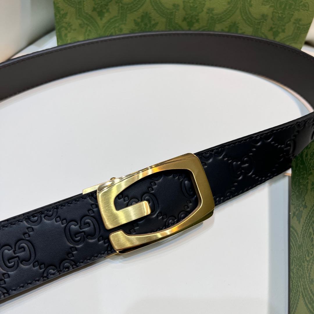 Square G reversible leather belt
