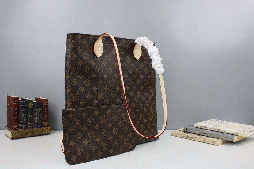 Louis Vuitton Carry It