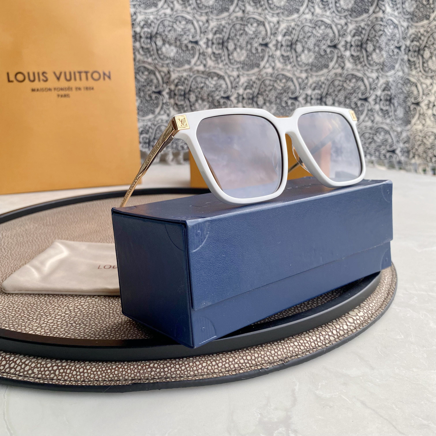 LOUIS VUITTON | rise square sunglasses