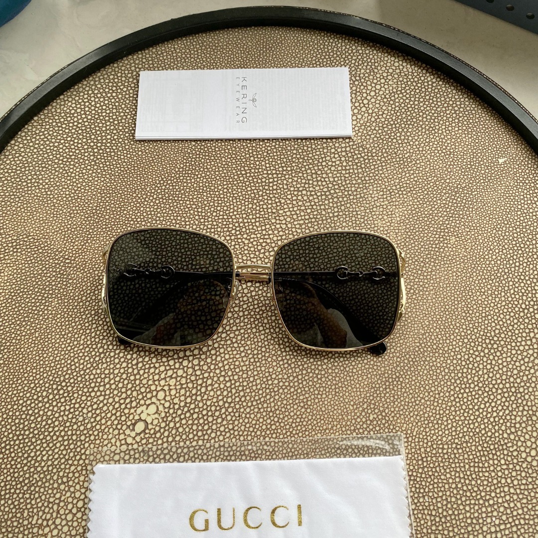 GUCCI GG0724S 001 WITH DETACHABLE JEWELLERY CHARMS