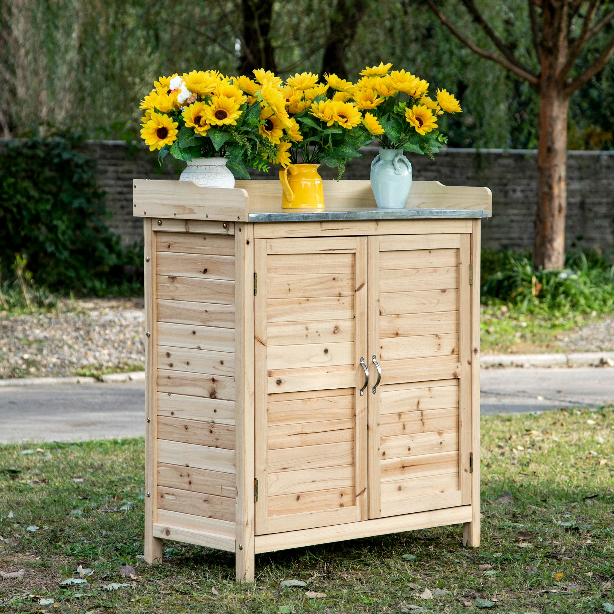 Outsunny tuinkast houten apparatuur kast kast met 2 planken nature
