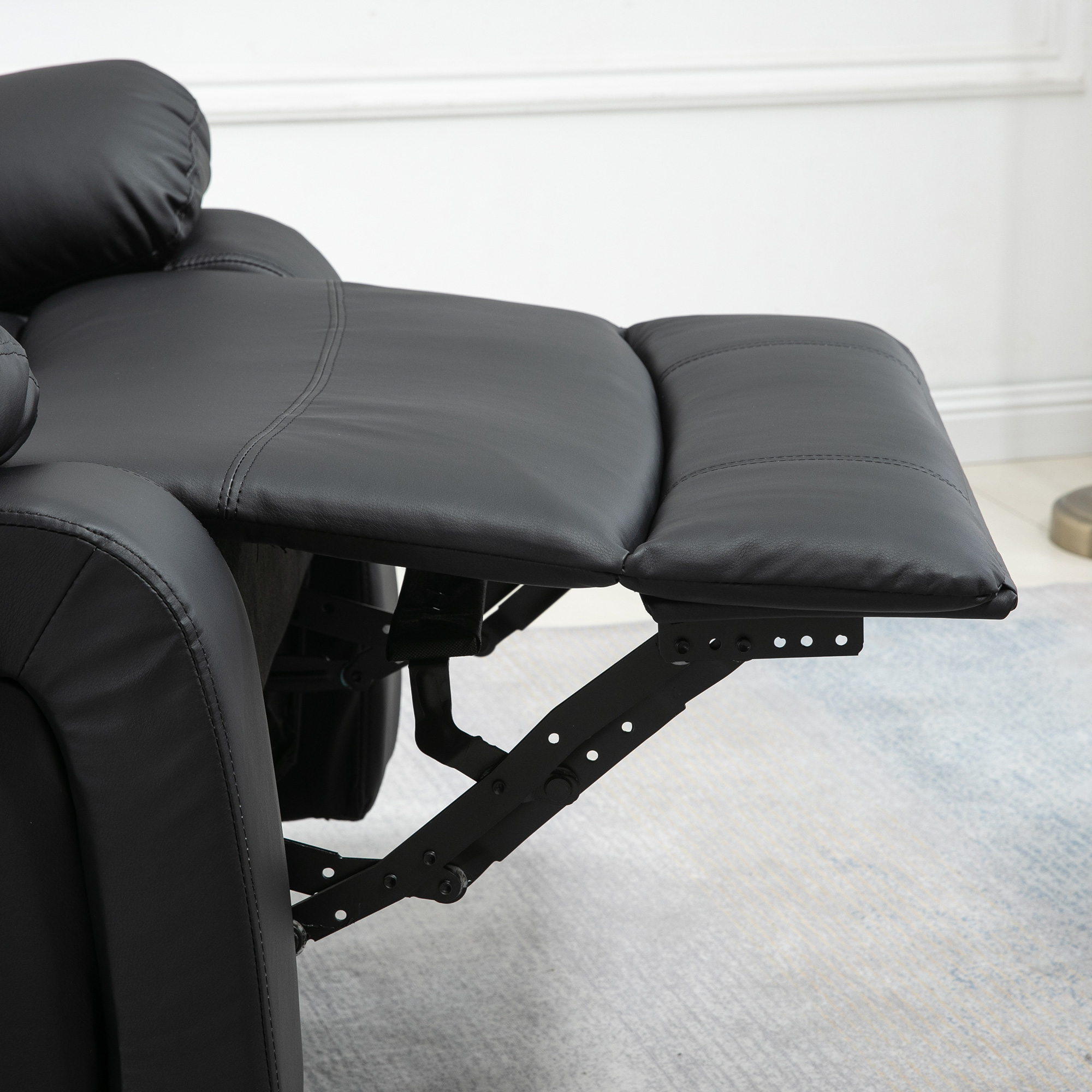 HOMCOM Massagestoel met 8 trillingskoppen, relaxfauteuil, verstelbare rugleuning en voetsteun, zwart
