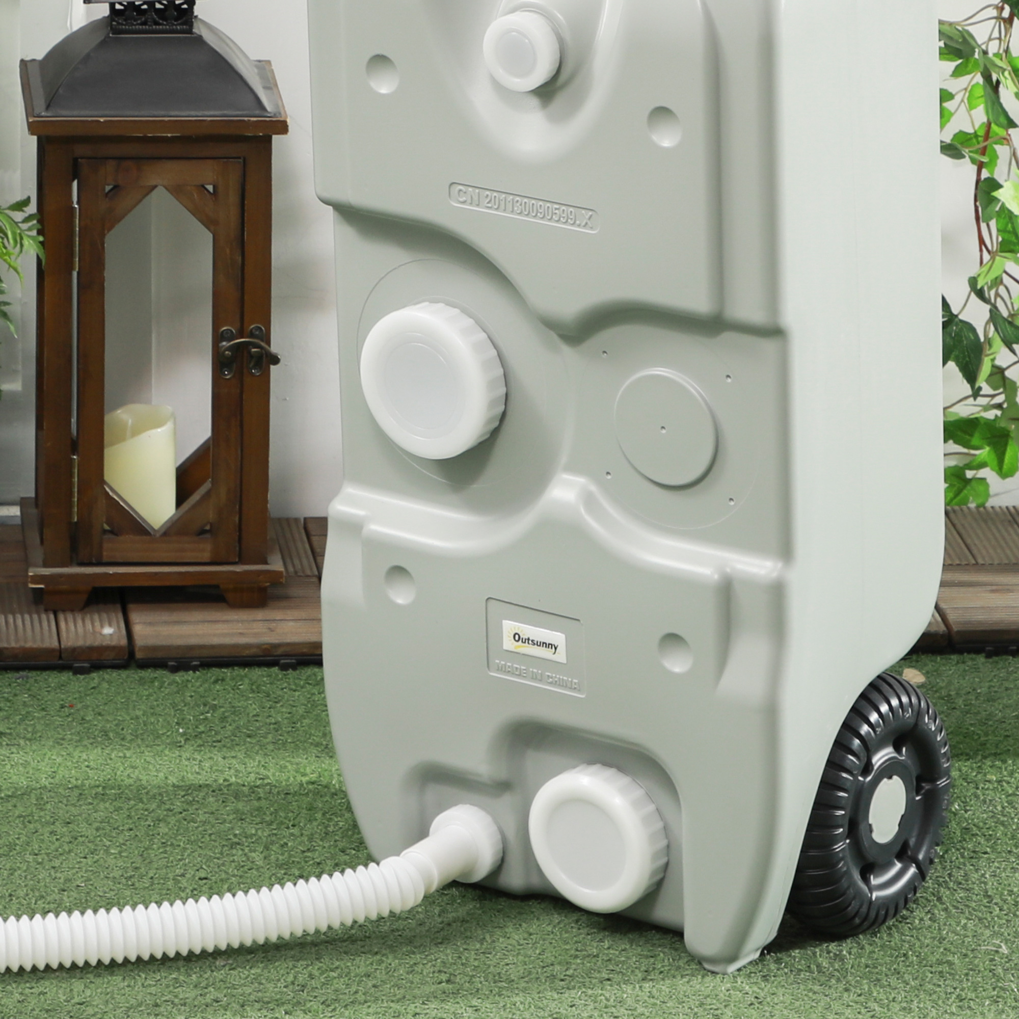 Outsunny Afvalwatertank, 40L, verrijdbaar, met slang, spatvrij, HDPE, 37x23x80cm, Grijs