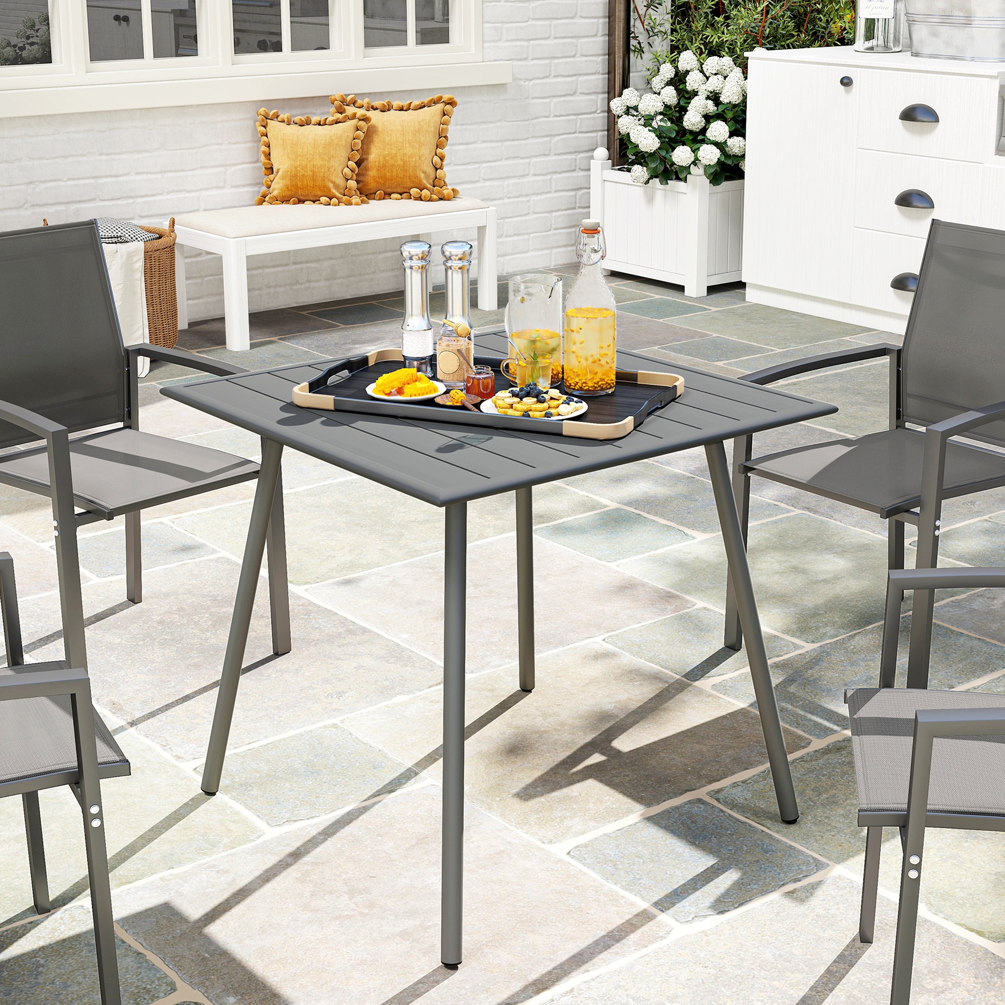 Outsunny Tuintafel, Buiteneettafel voor 4 Personen, Stalen Frame, Makkelijk te Reinigen, Roestbestendig, 80 x 80 x 74 cm, Grijs