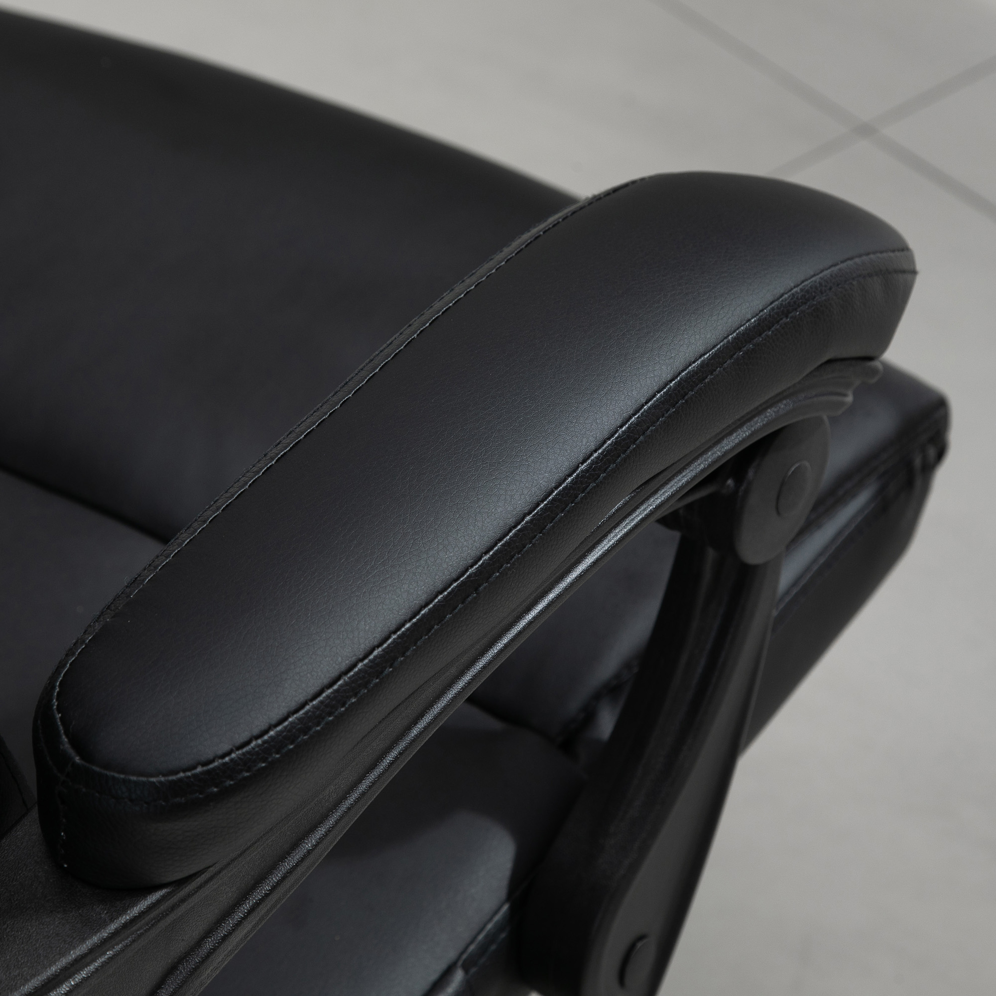 Vinsetto massagestoel directiestoel met warmtefunctie Massagefunctie 7 massagepunten, in hoogte verstelbare draaistoel met voetensteun, hoofdsteun, modern schuim PVC zwart 68 x 79 x 104-112 cm