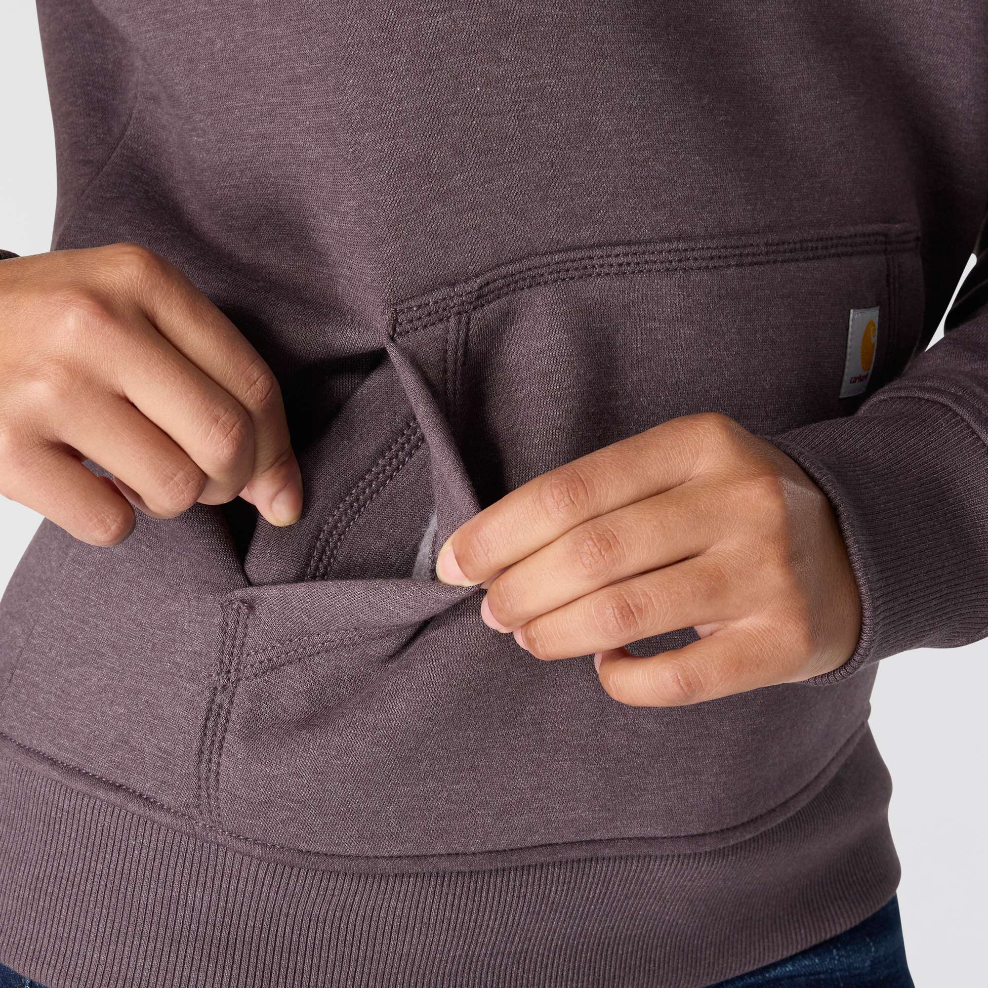 Women's Relaxed Fit Midweight Logo Sleeve Graphic Hoodie