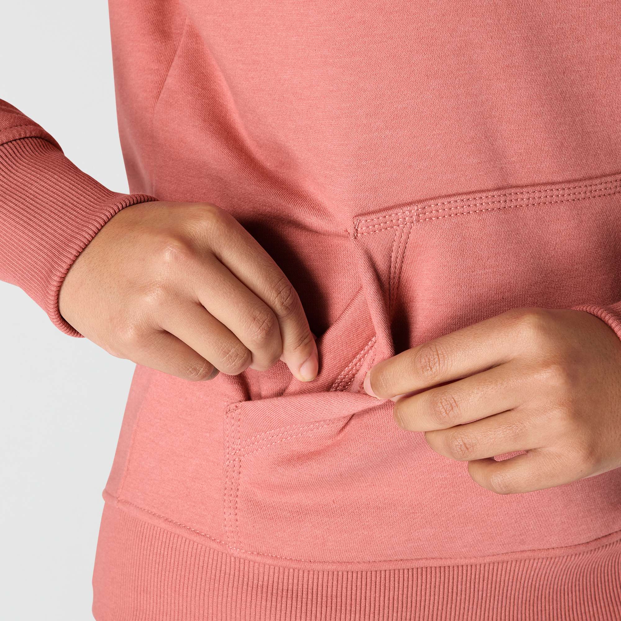 Women's Relaxed Fit Midweight Logo Sleeve Graphic Hoodie