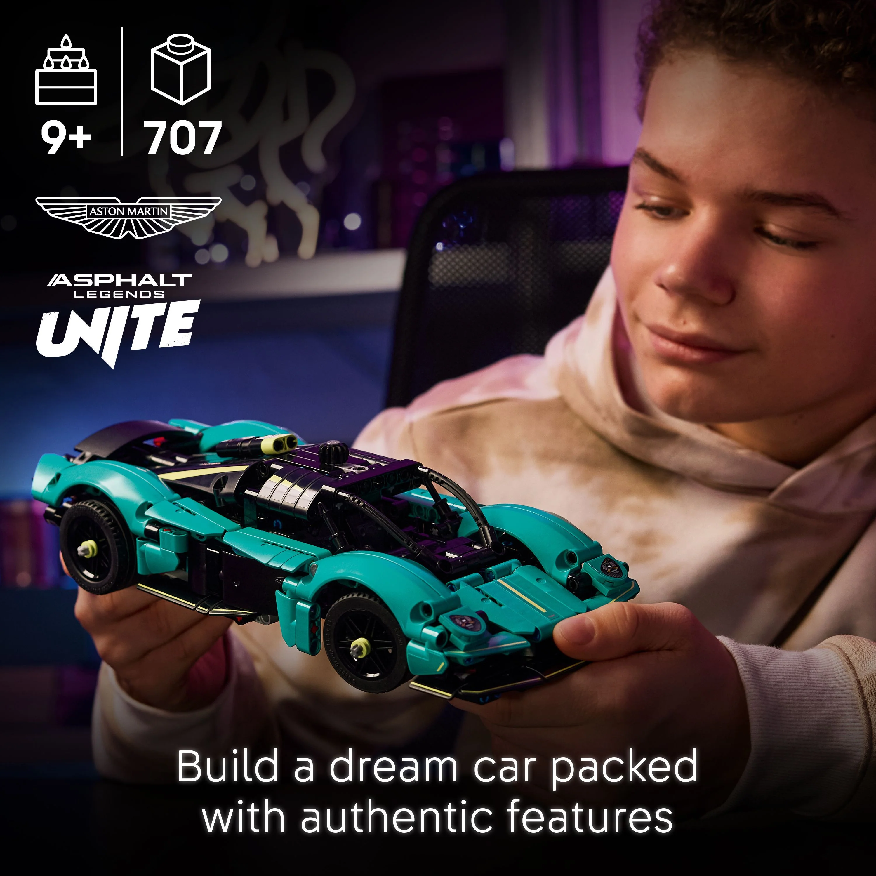 LEGO 42208 Technic Aston Martin Valkyrie