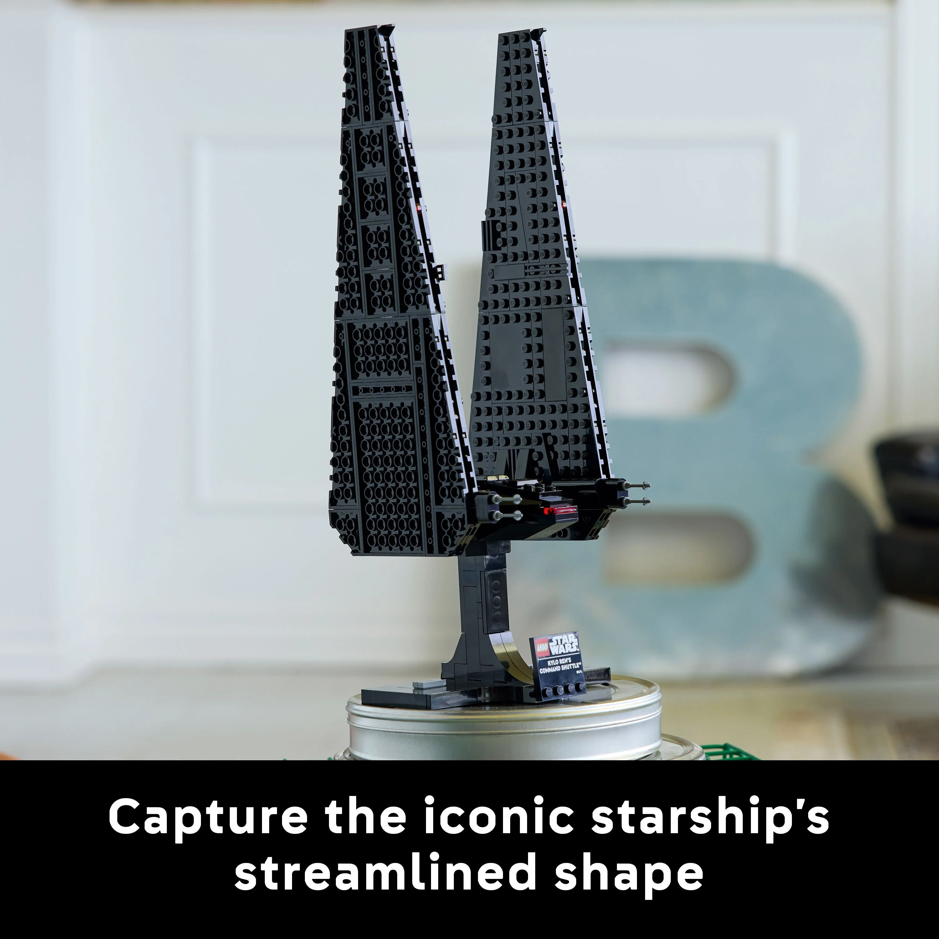 LEGO 75406 Star Wars Kylo Ren's Command Shuttle