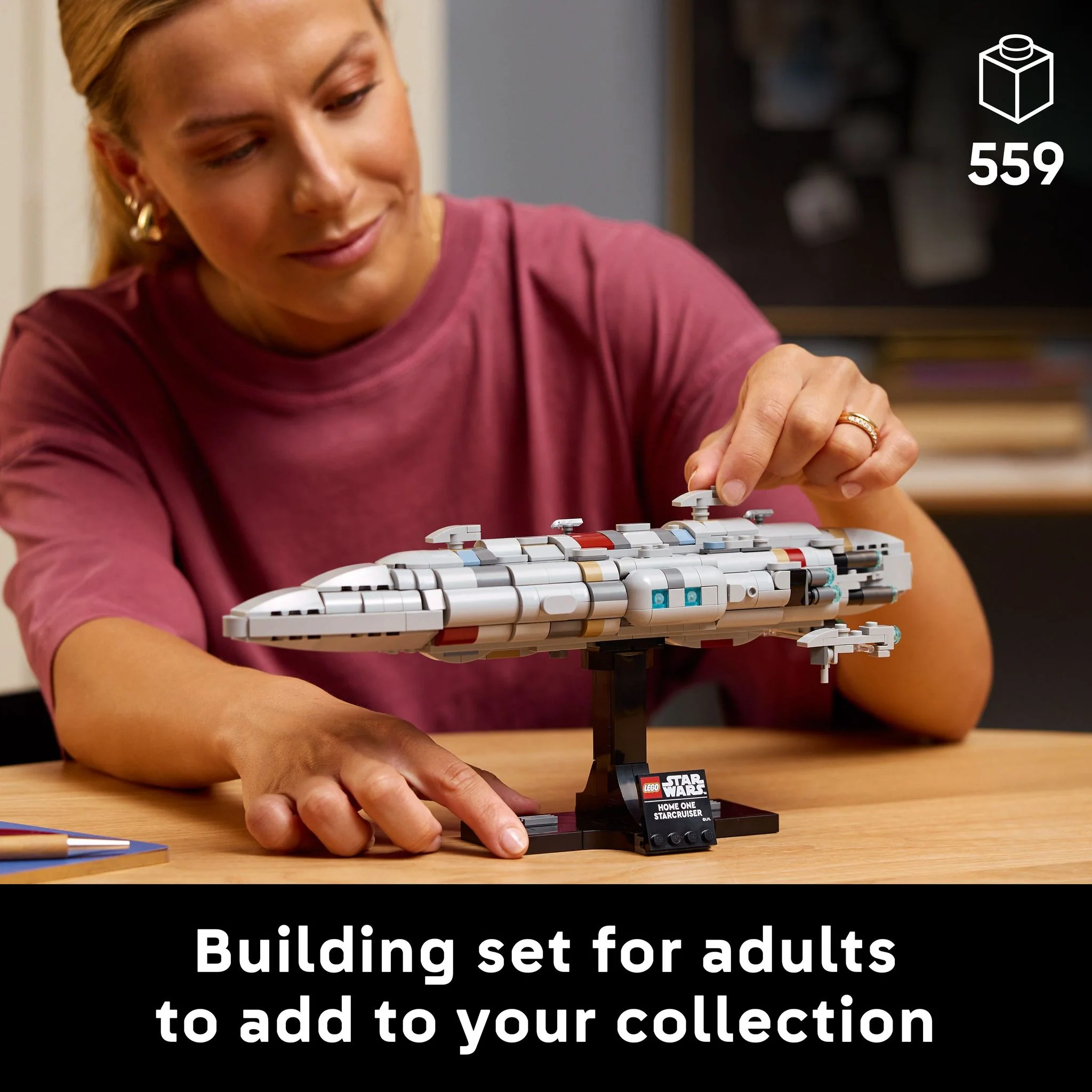 LEGO 75405 Star Wars Home One Starcruiser