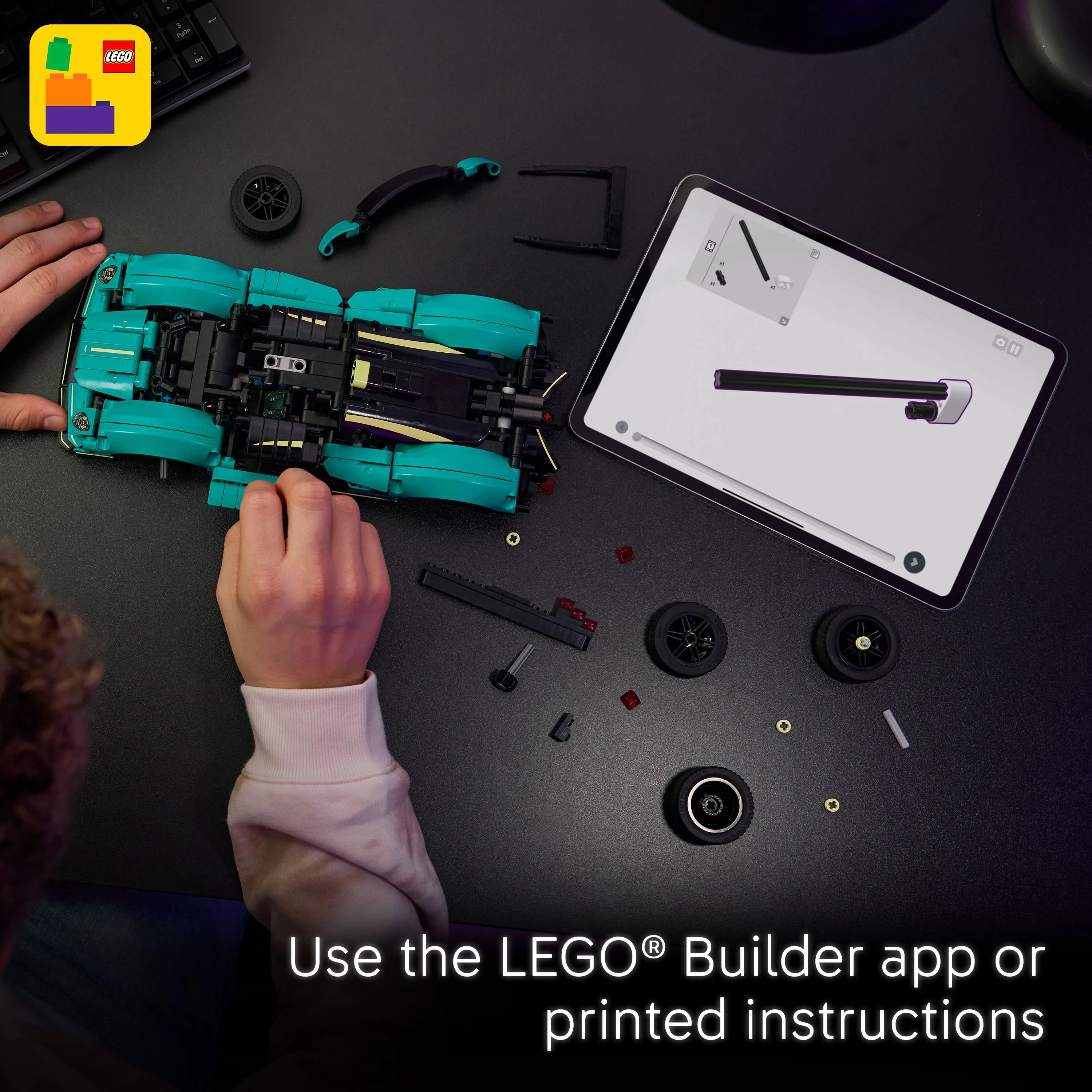 LEGO 42208 Technic Aston Martin Valkyrie