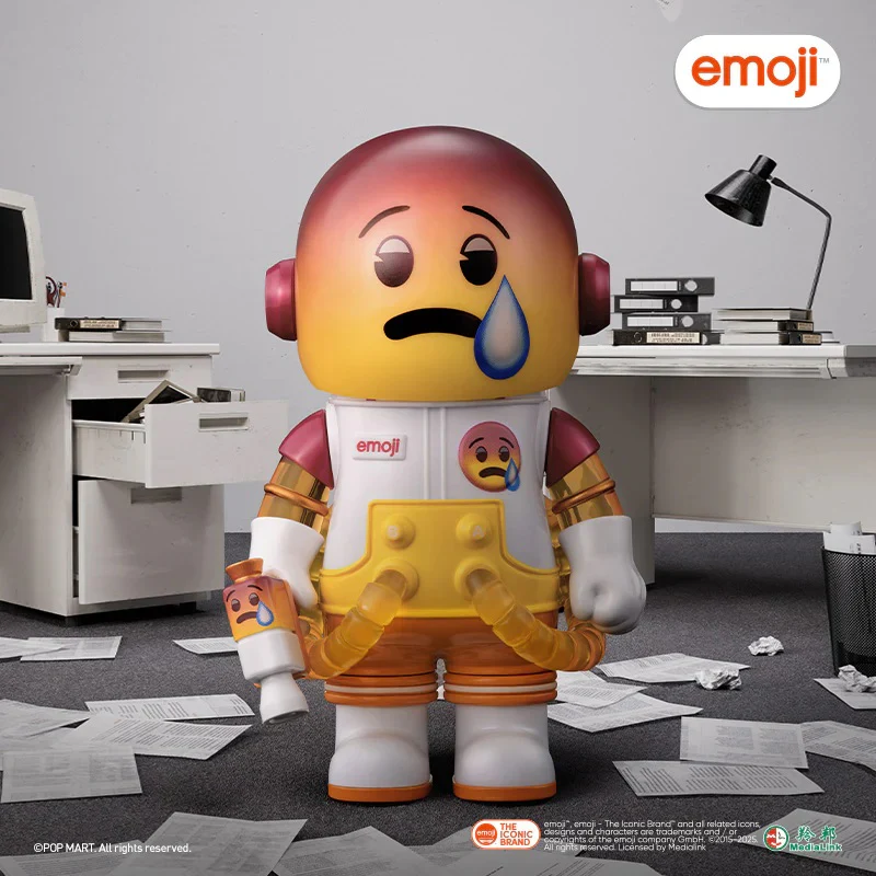 POP MART MEGA SPACE MOLLY 100% × emoji™ Series 1 Blind Box