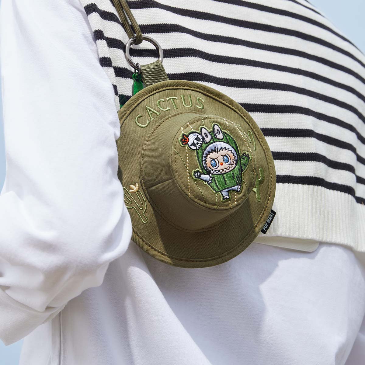 POP MART THE MONSTERS FALL IN WILD SERIES-Bucket Hat Mini Bag 1 Sealed Case