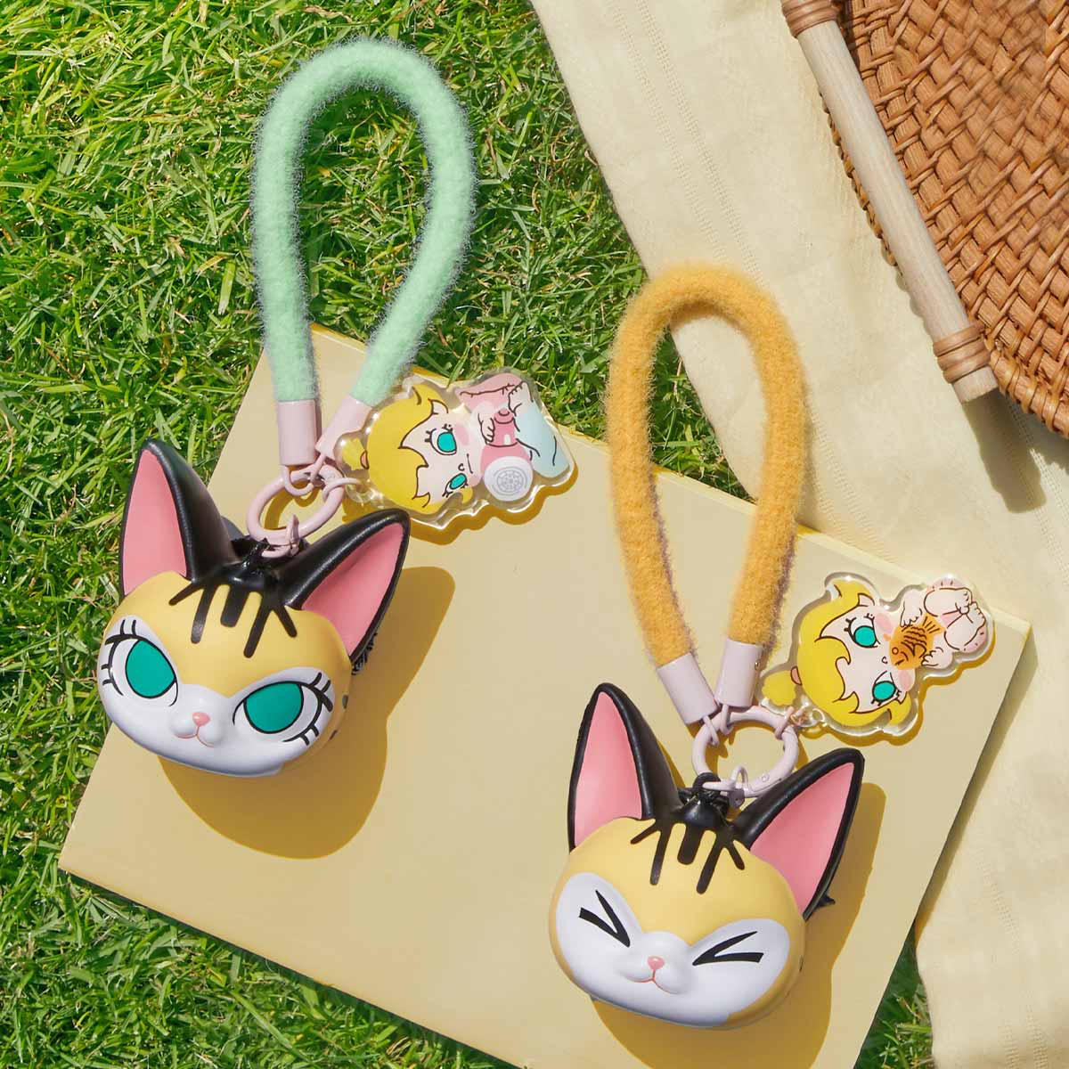 POP MART Baby Molly & Baby Tabby Series-Pinch Pendant 1 Blind Box