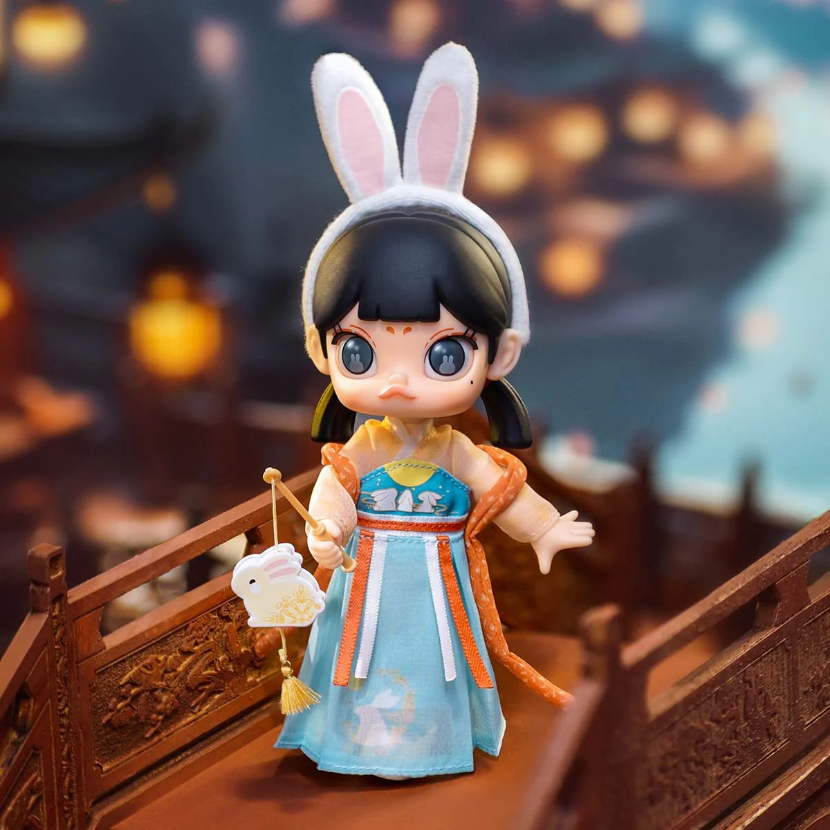 POP MART MOLLY Lantern Show Action Figure