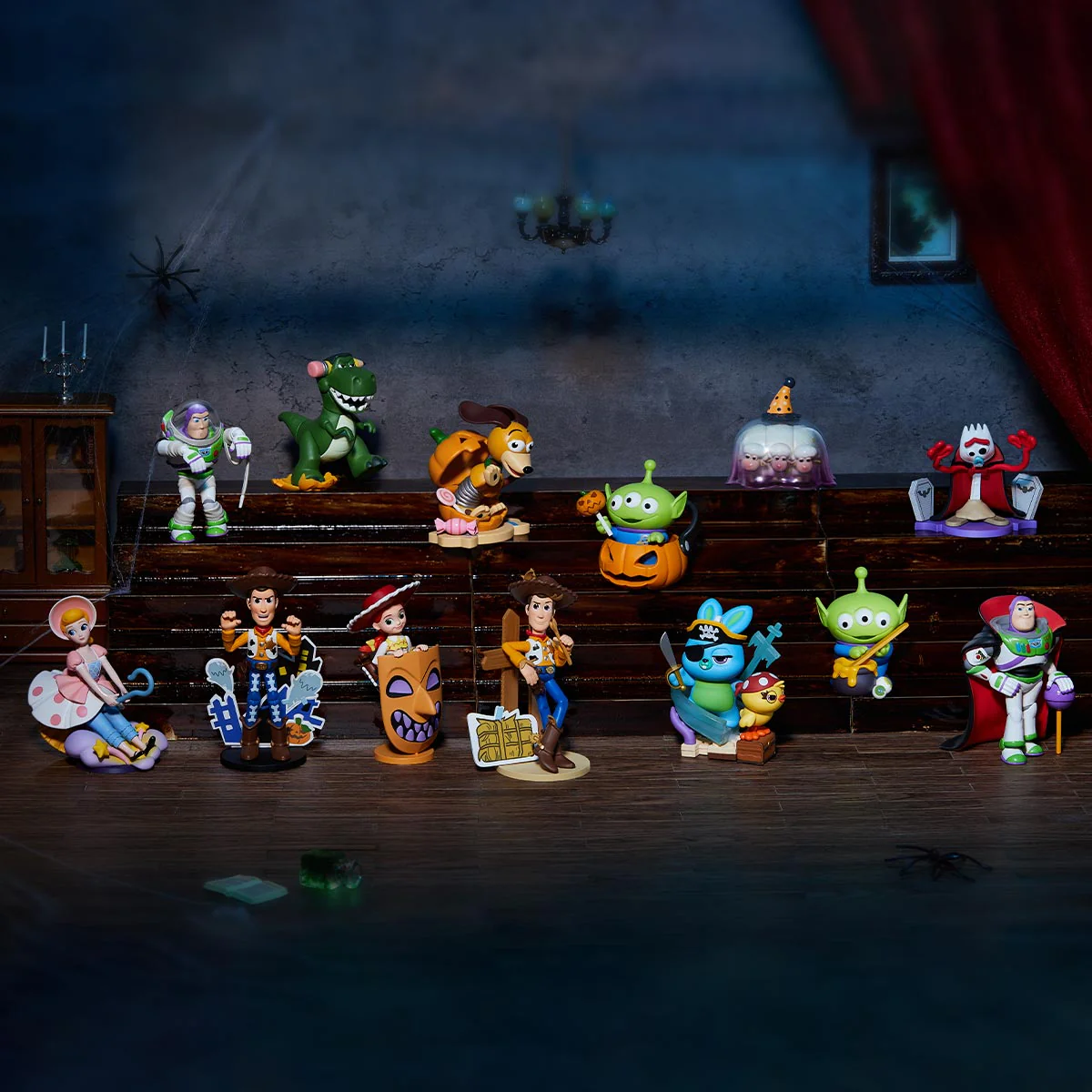 POP MART Disney/Pixar Spooky Night Series Figures 1 Blind Box
