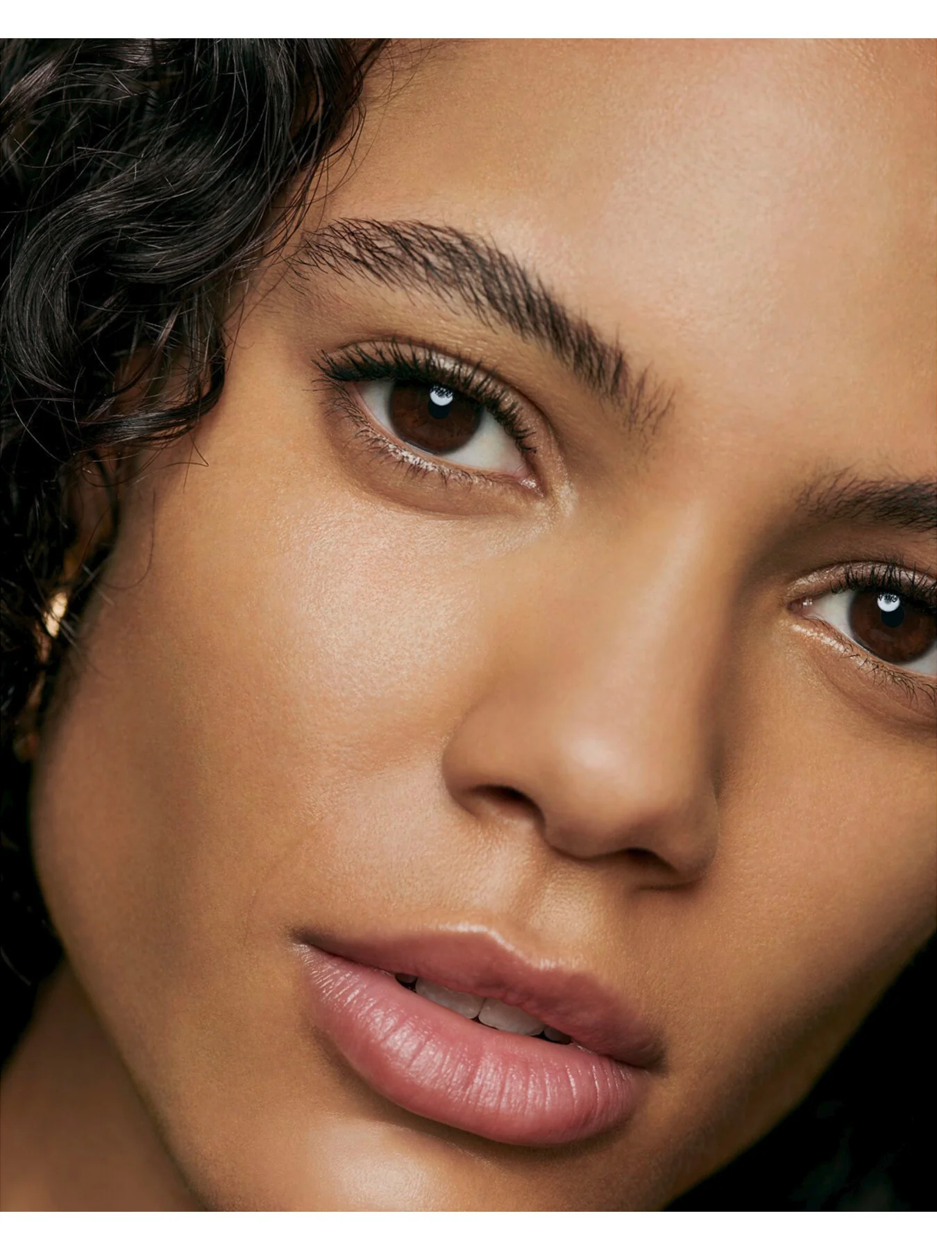 Les Beiges New Healthy Glow Foundation
