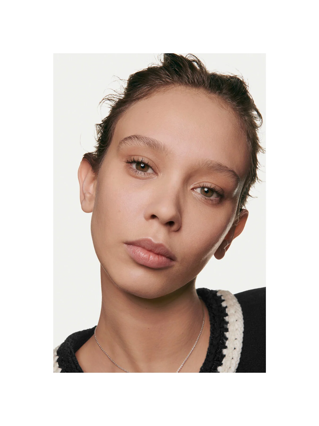 CHANEL ULTRA LE TEINT VELVET BLURRING SMOOTH-EFFECT FOUNDATION. VELVET MATTE FINISH.