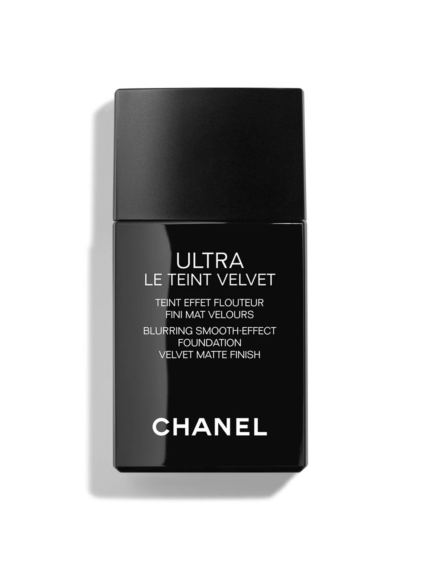 CHANEL ULTRA LE TEINT VELVET BLURRING SMOOTH-EFFECT FOUNDATION. VELVET MATTE FINISH.