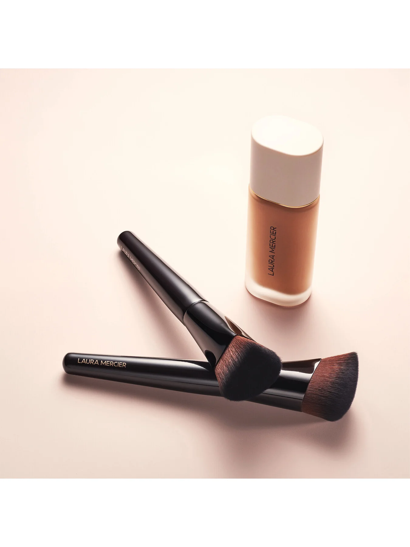 Real Flawless Foundation Brush