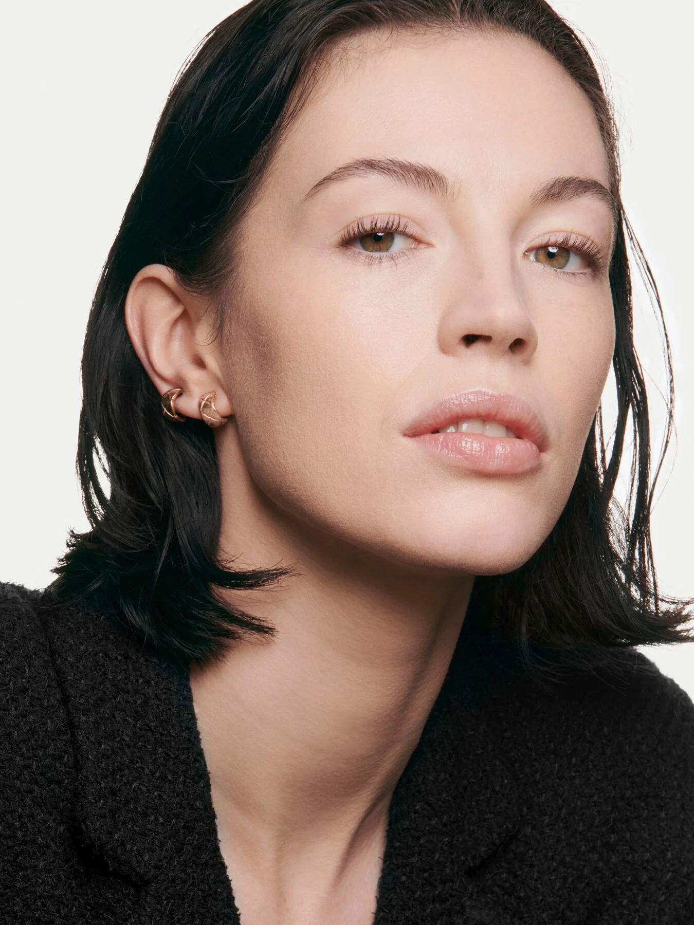 CHANEL ULTRA LE TEINT VELVET BLURRING SMOOTH-EFFECT FOUNDATION. VELVET MATTE FINISH.