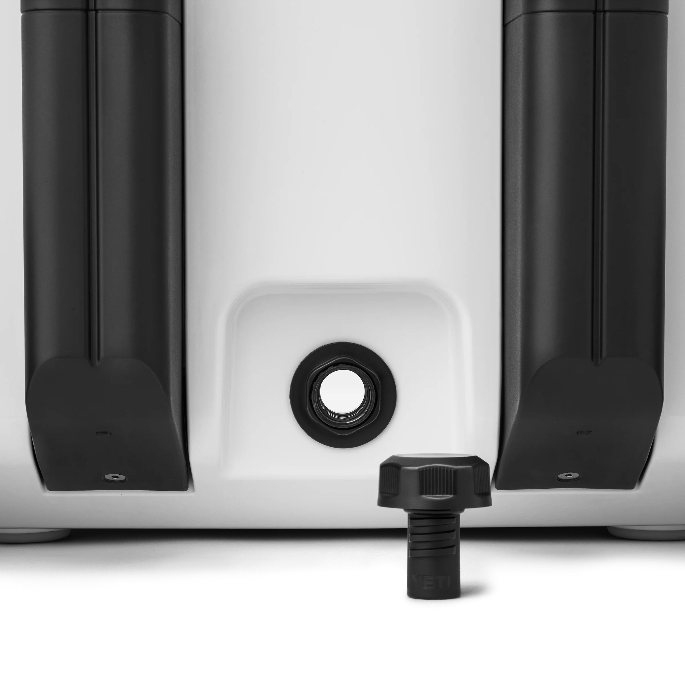 Roadie® 32 Wheeled Cool Box