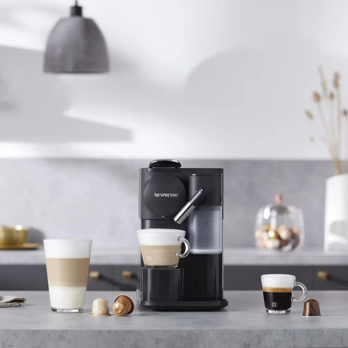 Nespresso Lattissima One Espresso Machine by De'Longhi EN510B (Shadow Black)