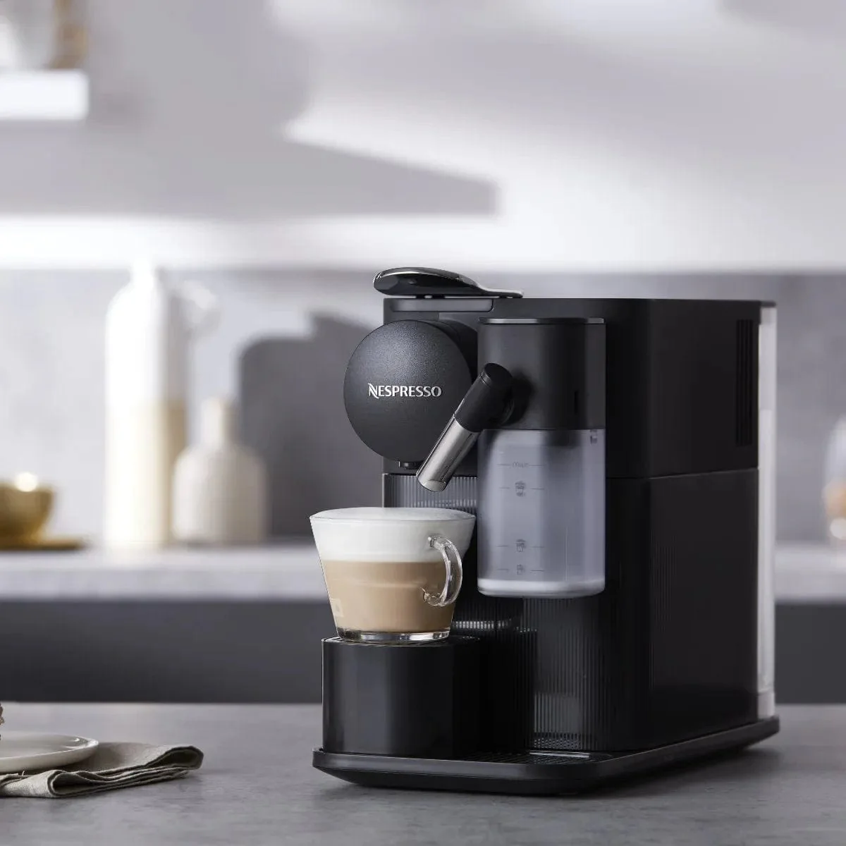 Nespresso Lattissima One Espresso Machine by De'Longhi EN510B (Shadow Black)