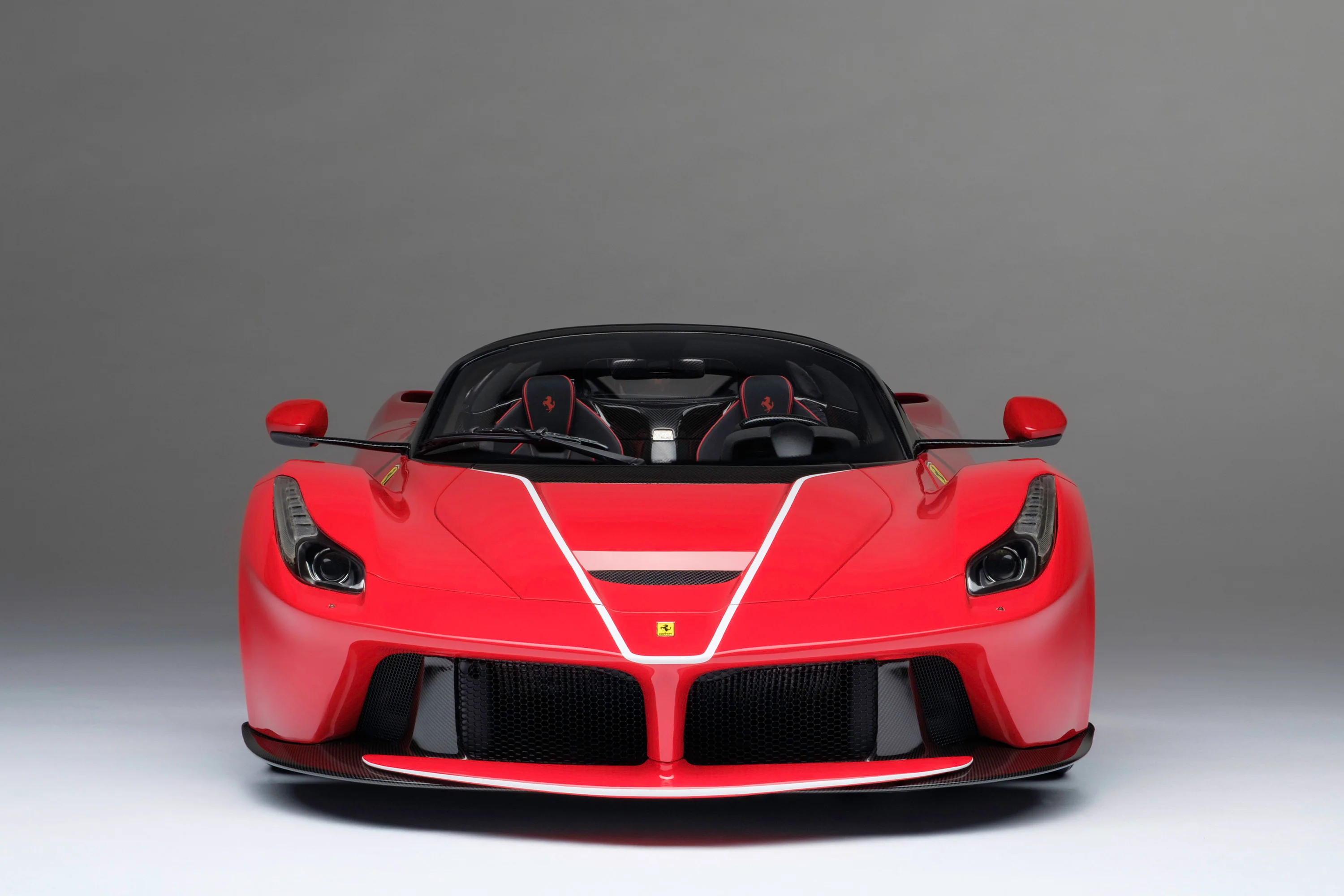 Amalgam Collection-Ferrari LaFerrari 1:8 SCALE | Limited Edition in Red