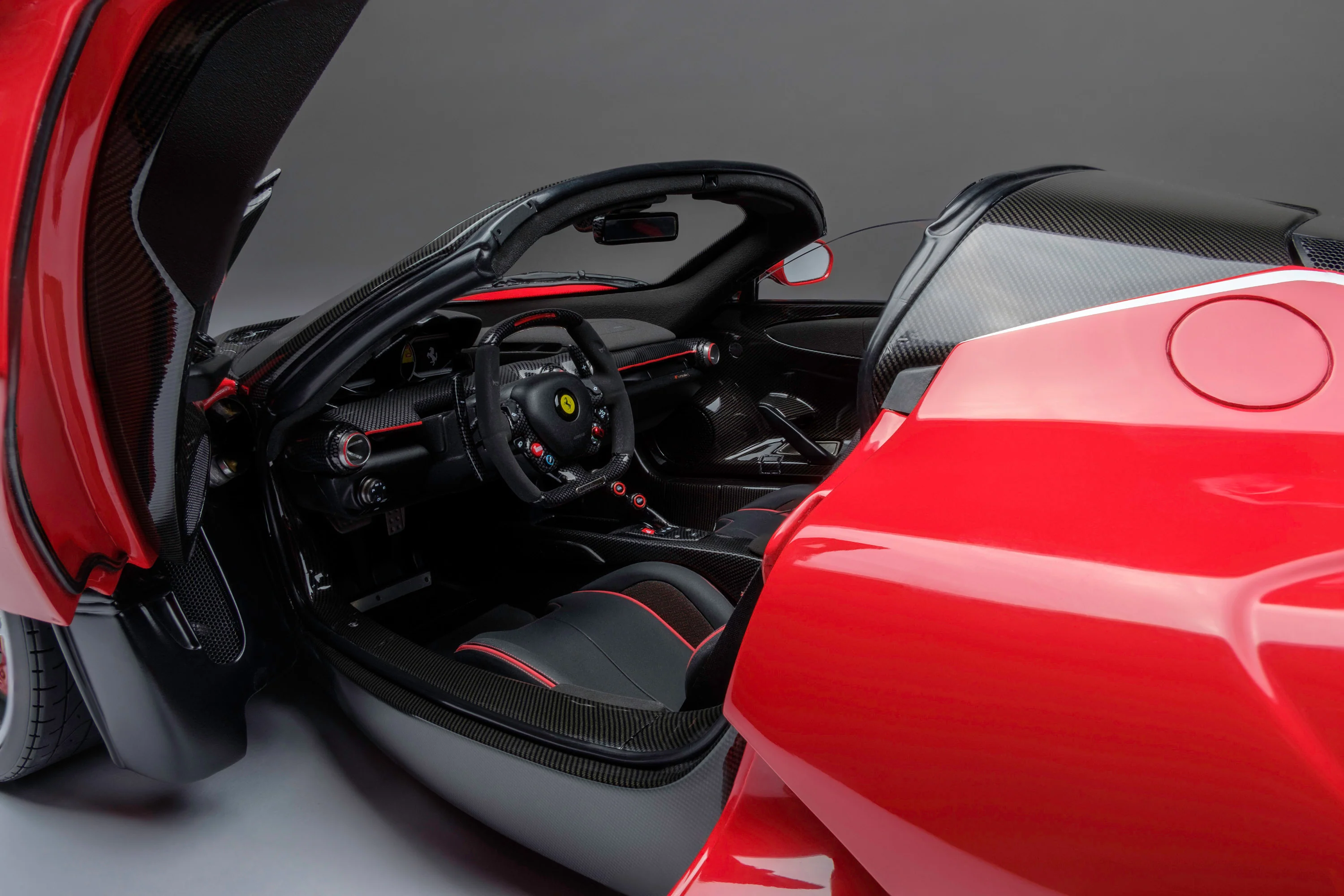 Amalgam Collection-Ferrari LaFerrari 1:8 SCALE | Limited Edition in Red