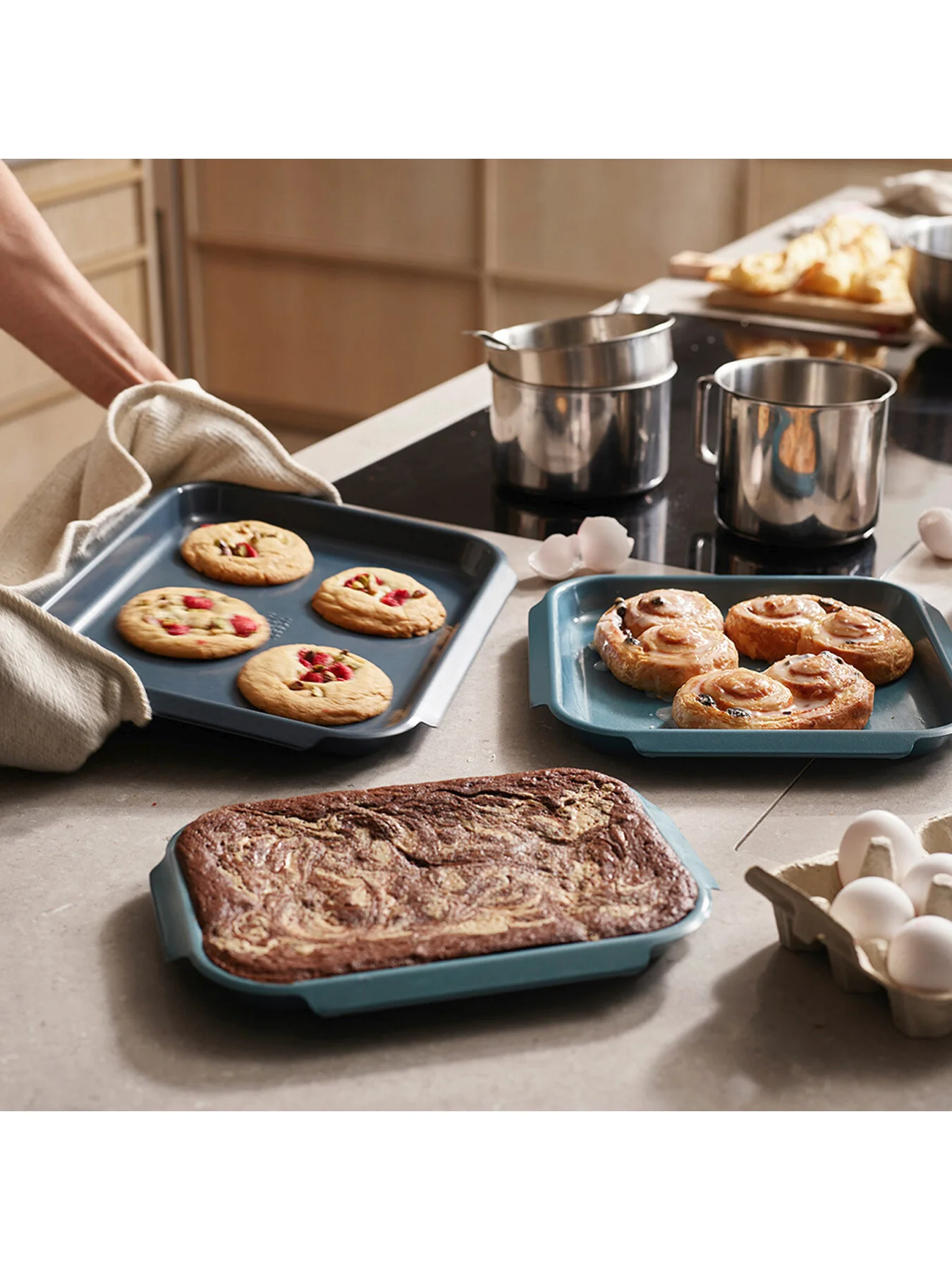 Nest Bake 3 Piece Baking Tray Set