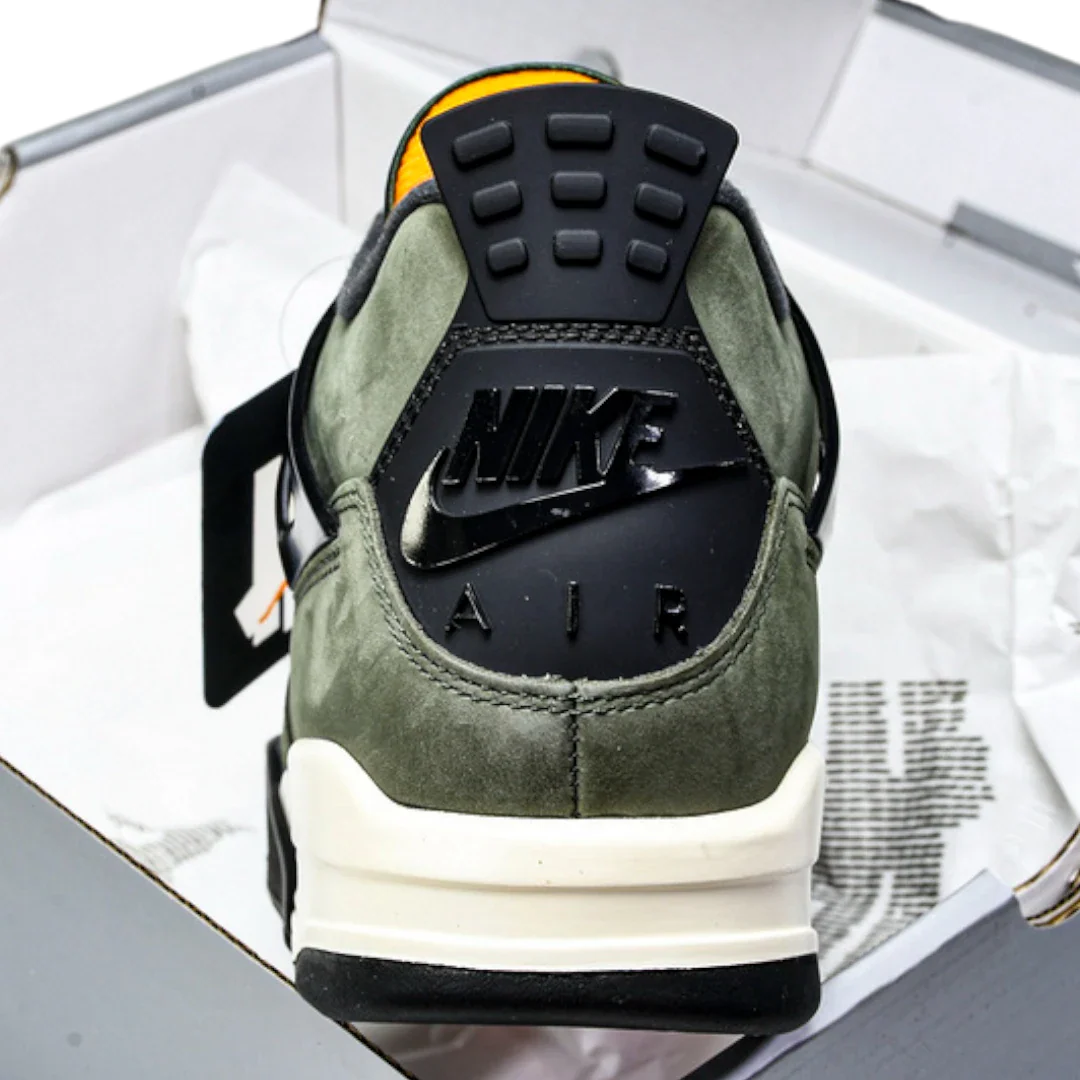 AJ4 Retro OG SP 'Undefeated'