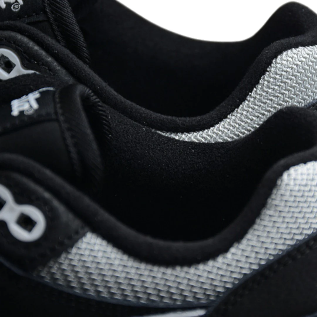 AM1 x Patta 'Waves Black'