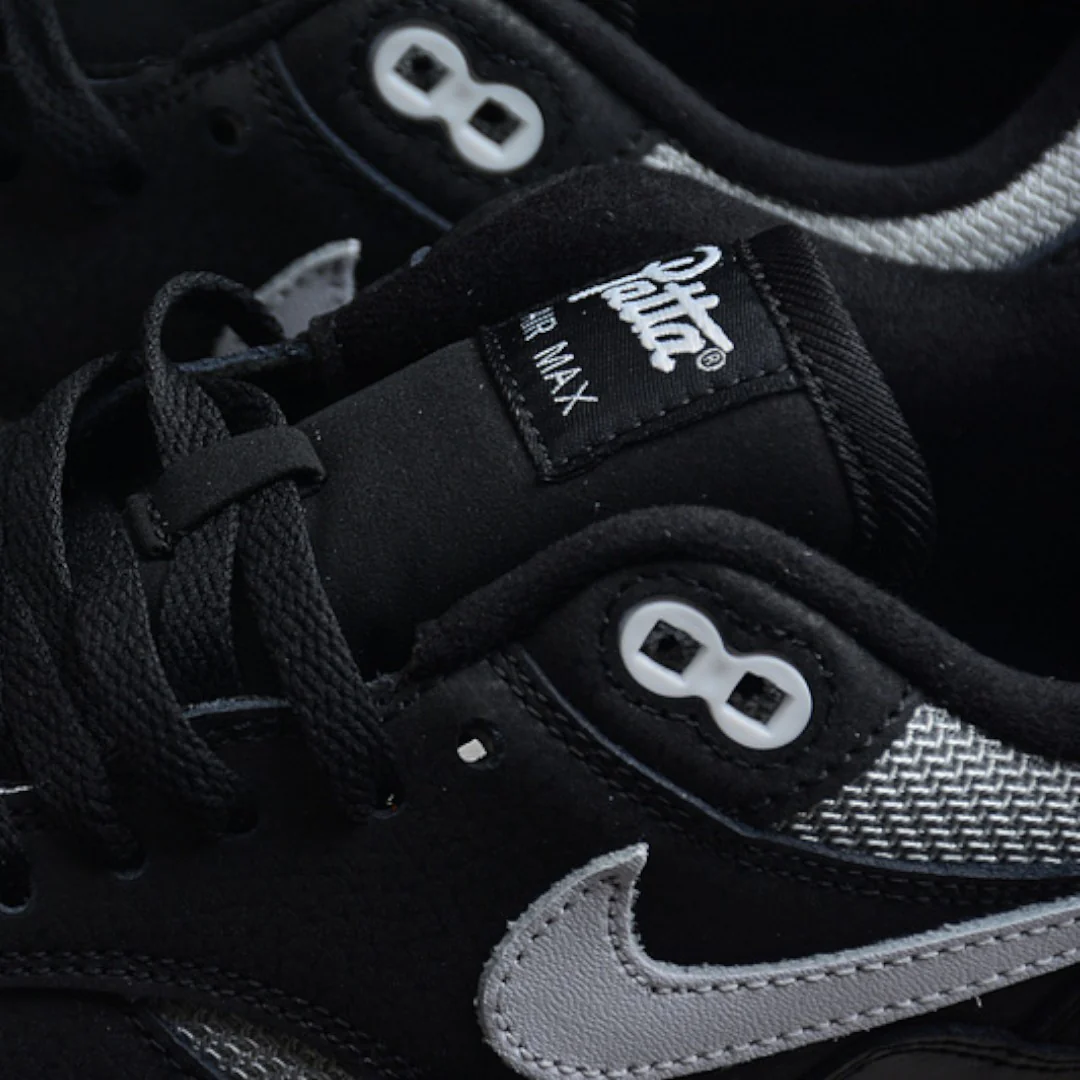 AM1 x Patta 'Waves Black'