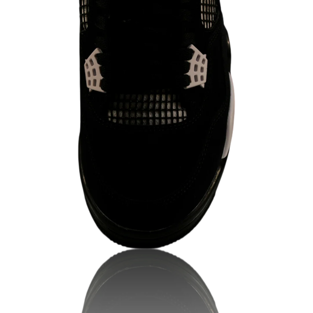 AJ4 Retro 'White Thunder'