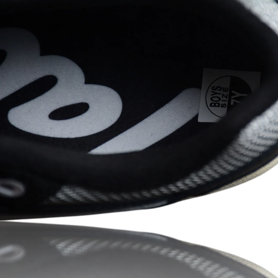 AM1 x Patta 'Waves Black'