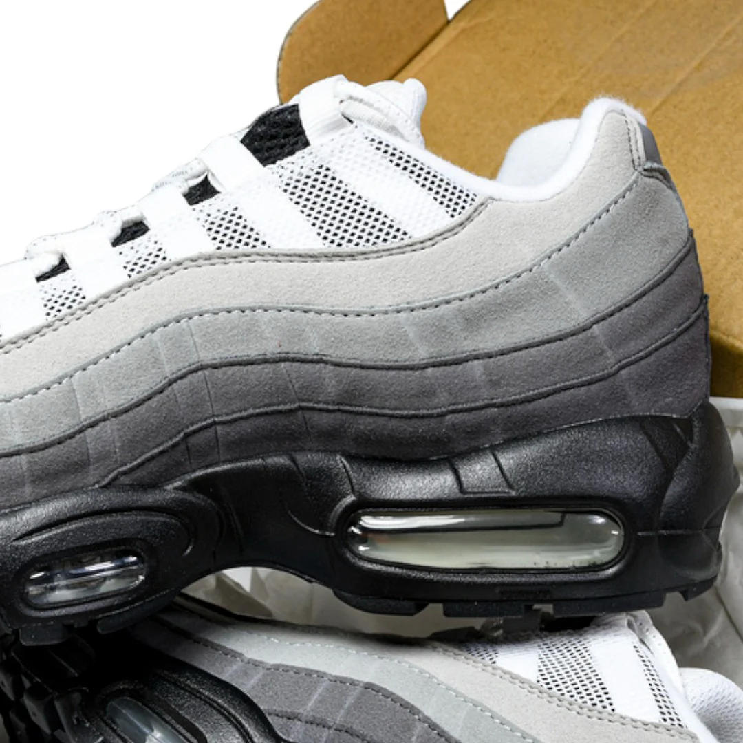 AM95 OG 'Black Anthracite'