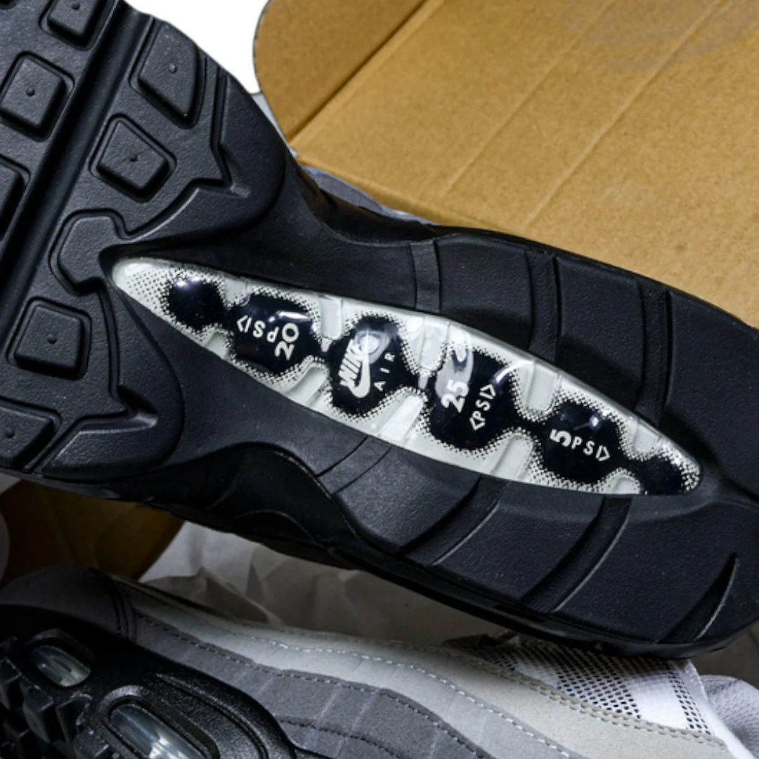 AM95 OG 'Black Anthracite'