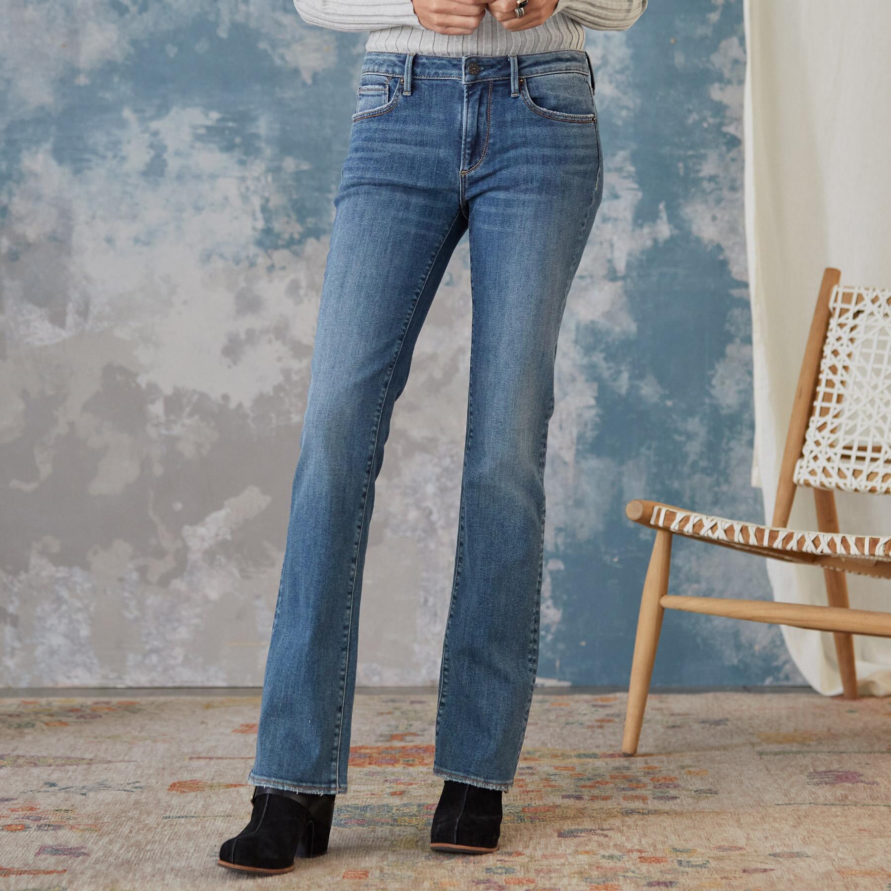 Kelly Classic Bootcut Jeans